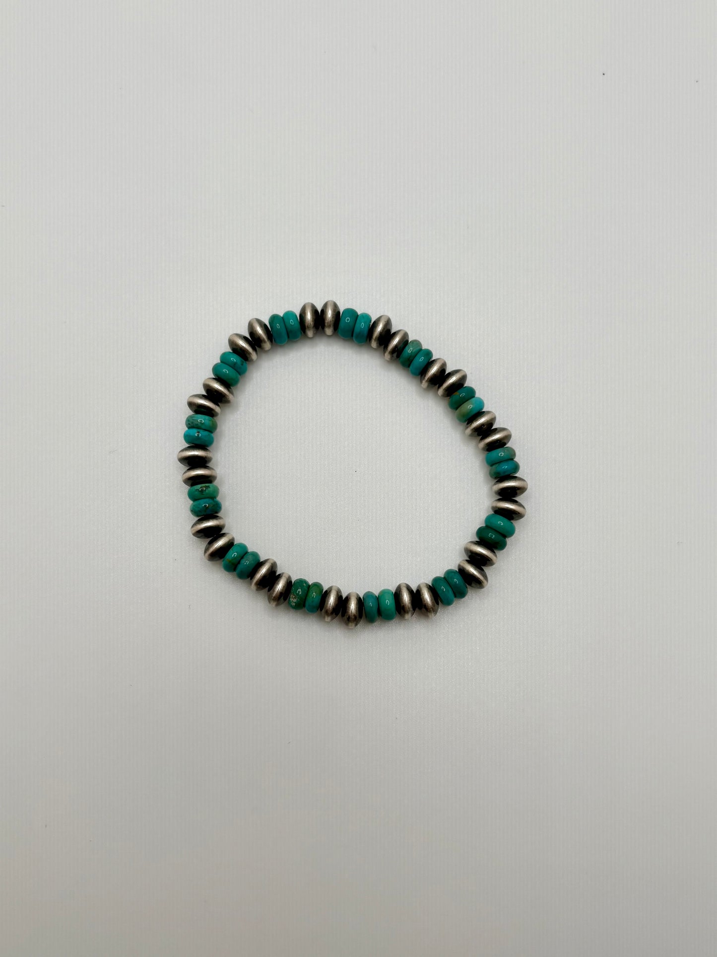 6mm Saucers & Turq. Chip Stretch Bracelet