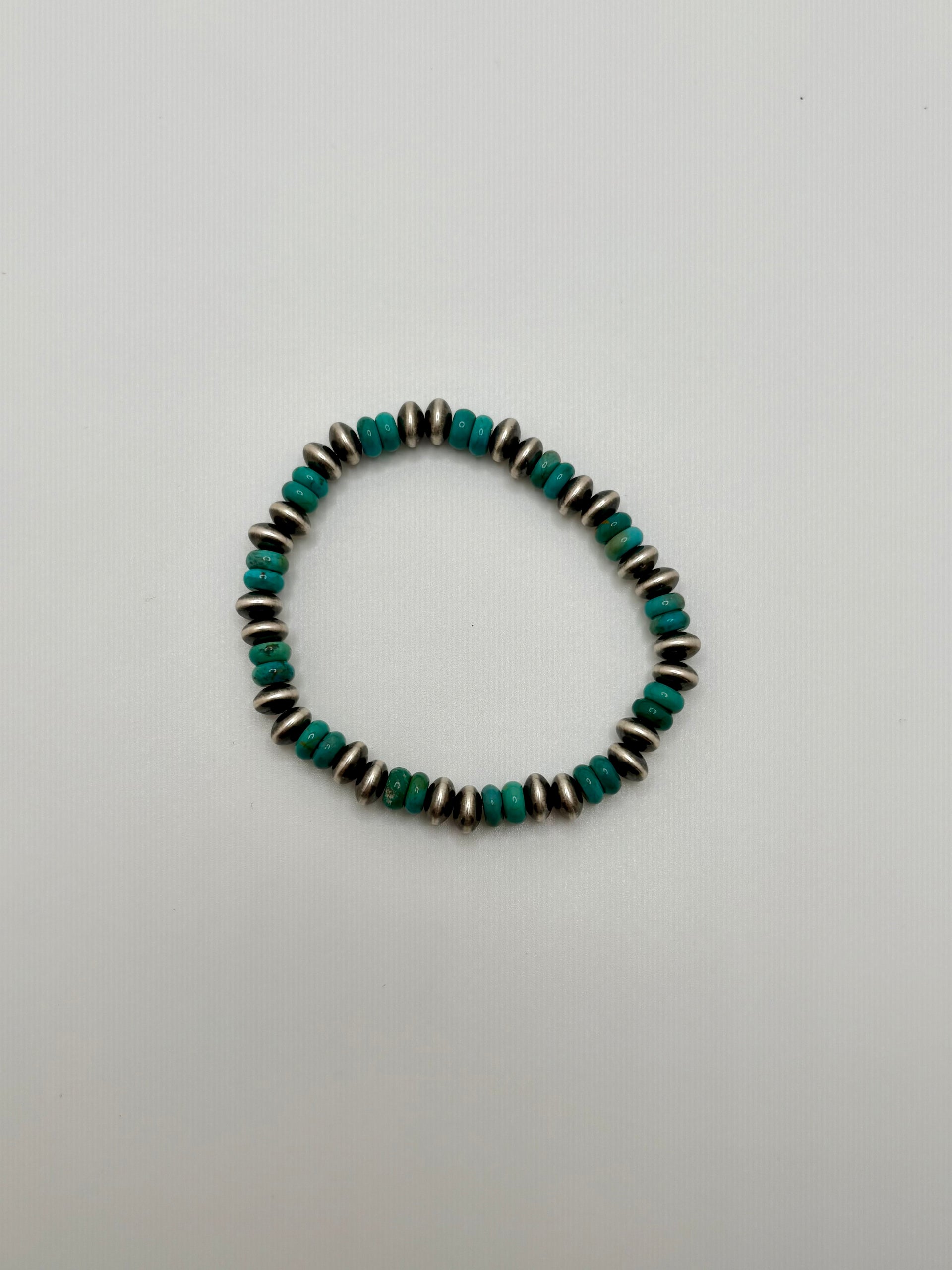 6mm Saucers & Turq. Chip Stretch Bracelet